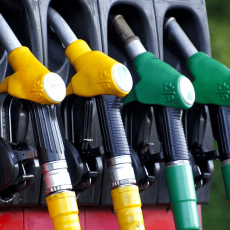 Come Risparmiare sul Carburante? I Consigli per Fare il Pieno ed Evitare Truffe