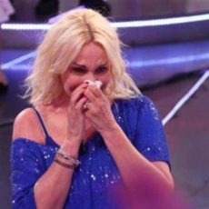 antonella clerici in lacrime per il lutto