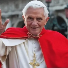 Ratzinger è molto malato: non riesce nemmeno a parlare