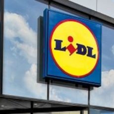 Nuovo incredibile prodotto della LIDL. Pericolosi assembramenti degli italiani per accaparrarselo.