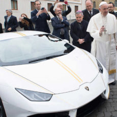 Papa Francesco e la sua Lamborghini