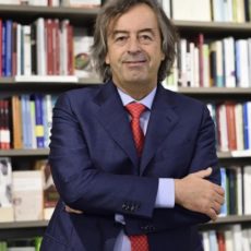 La dichiarazione di Burioni è una doccia fredda per gli italiani.