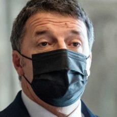 Con il Covid dopo AstraZeneca: brutte notizie per Matteo Renzi