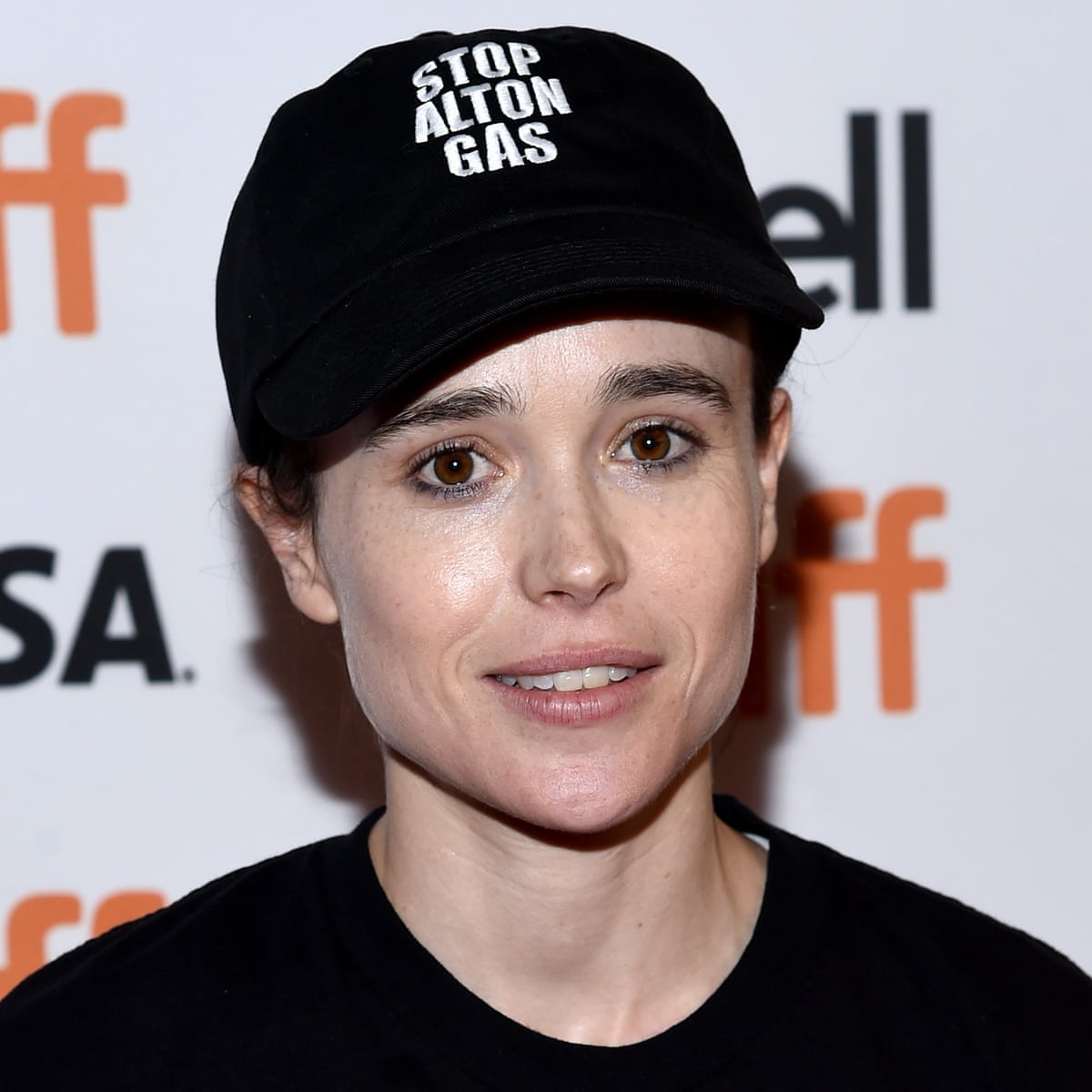 Эллен пейдж сейчас. Эллен пейдж 2021. Эллиот пейдж жалеет о смене. Эллиот пейдж. Эллиот пейдж академия амбрелла.