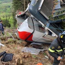 Strage funivia, parlano i testimoni: dichiarazioni tragiche