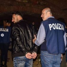 Sossio Aruta arrestato dalla polizia