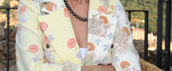 Ignobile gesto verso Raffaella Carrà