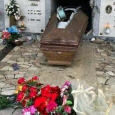 CHOC AL CIMITERO, MISTERIOSO RAID: HANNO APERTO LA BARA